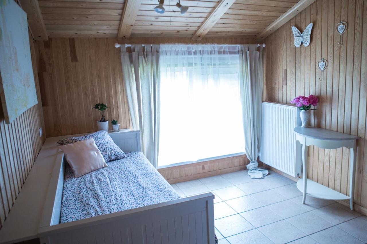 Flower Apartment Ventspils Luaran gambar