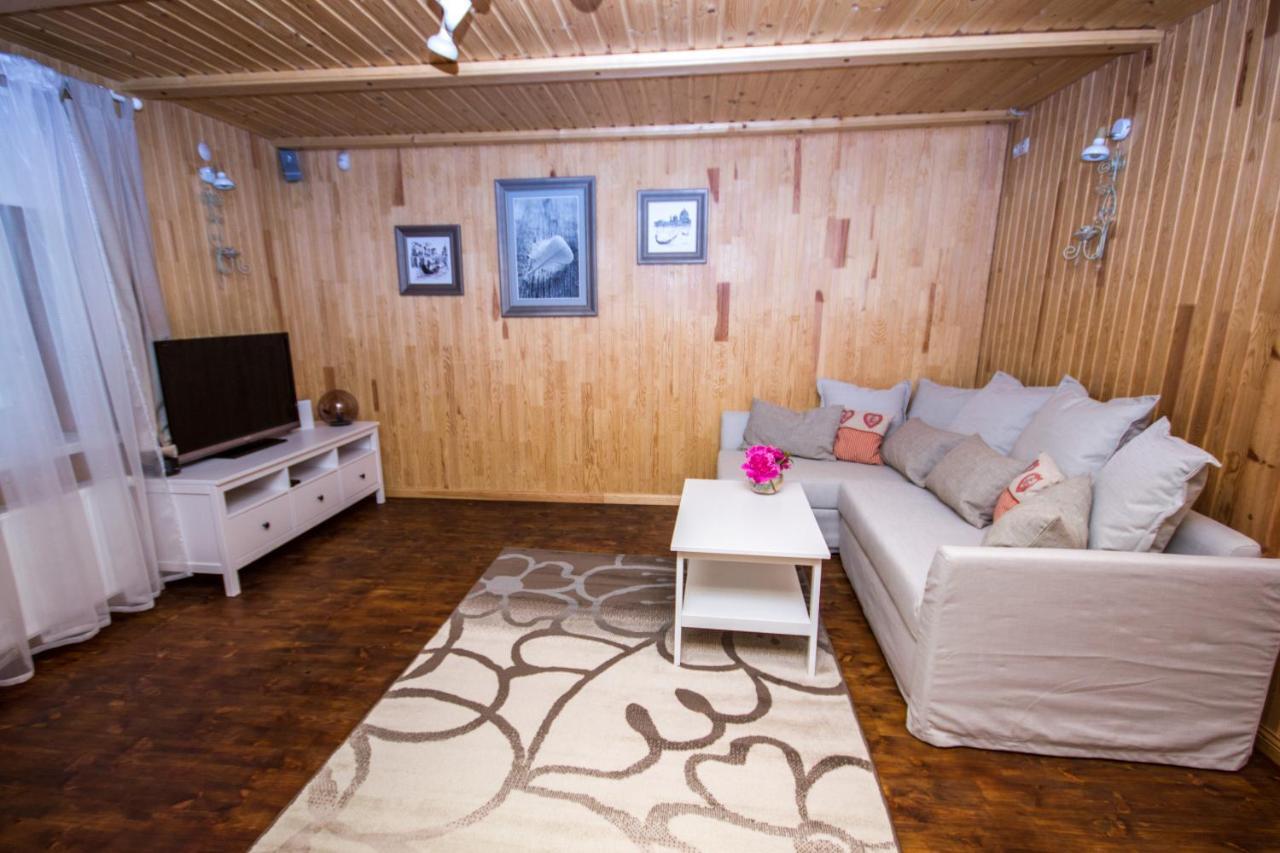 Flower Apartment Ventspils Luaran gambar