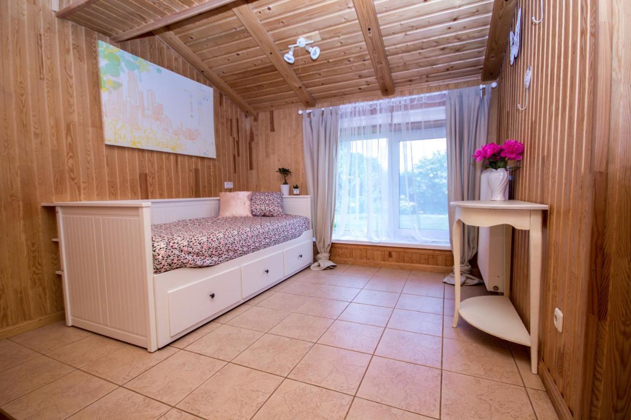Flower Apartment Ventspils Luaran gambar